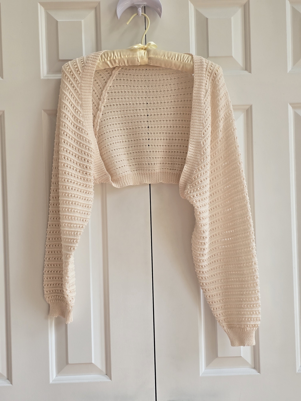 Cropped Open-Knit Shrug Bolero in Cream